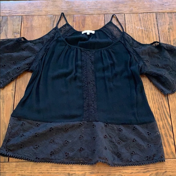 Heartloom Tops - HEARTLOOM cold shoulder top